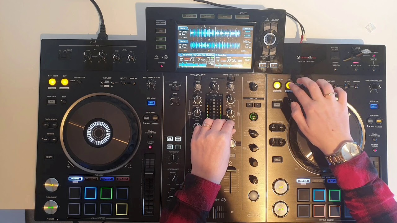 Moombahton Mix #17 LIVE on XDJ RX2- Dj Kayleighh