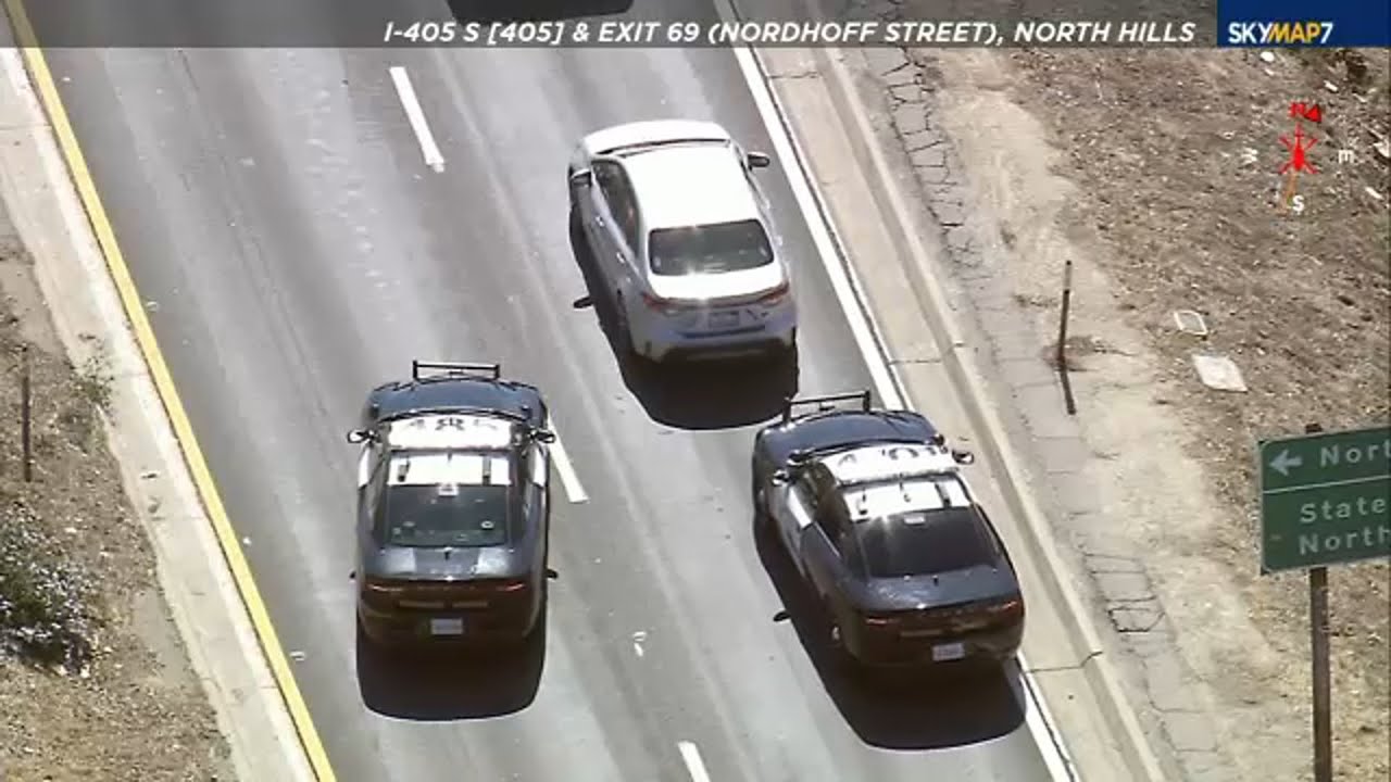 LIVE: CHP chasing driver for failure to yield in Santa Clarita Valley area