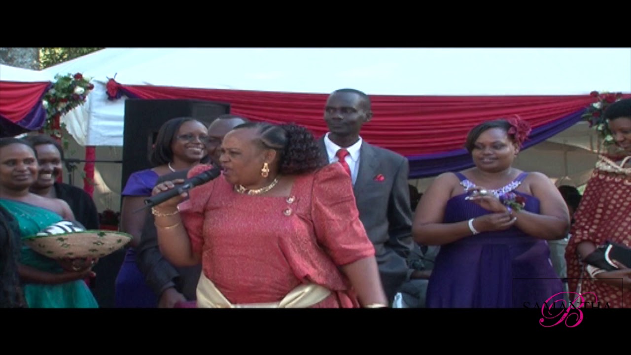 THE GROOM RECEIVES A STERN WARNING FROM THE MOTHER IN LAW!