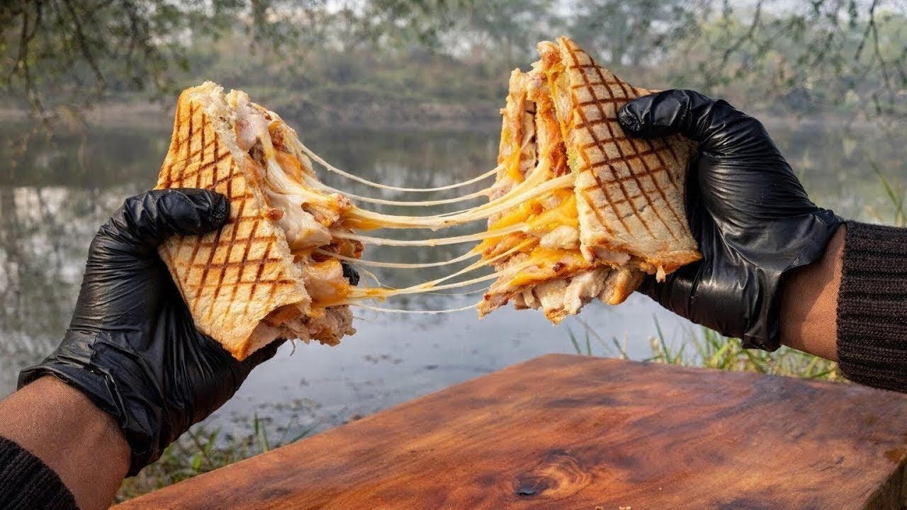 Grilled Cheesy Fajita Pocket 😍 | Crispy Cheese Wrap | Street Food Style
