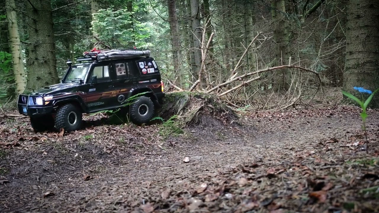 Toyota Landcruiser Forest trail.   (RGT Rescure) EX86190))
