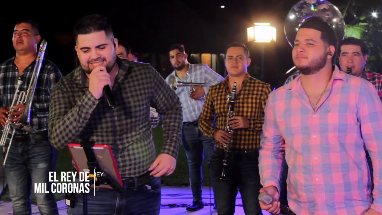 El Rey De Mil Coronas (En Vivo) - Banda Corona Del Rey