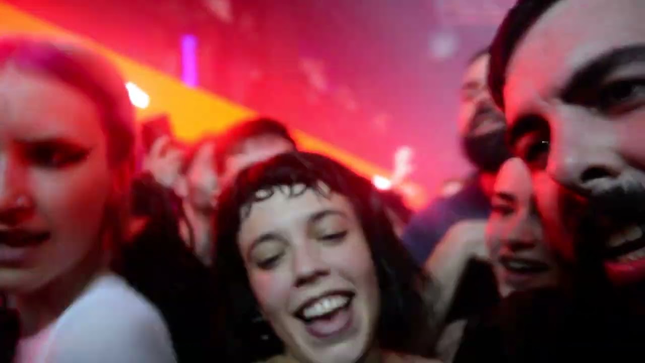 VVV [Trippin' You] - Algo que explotar  / Madrid / 11 febrero