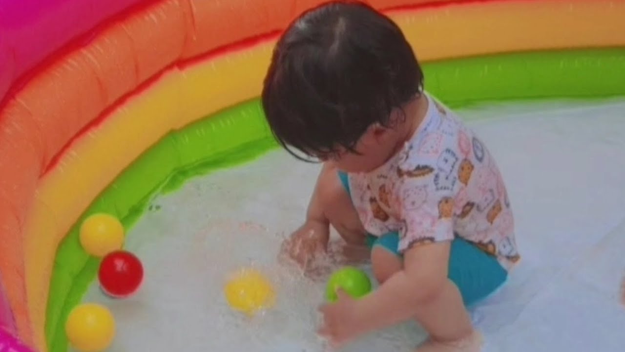 Happy Summer | Hafsa enjoying in her Paddling Pool | Vlog