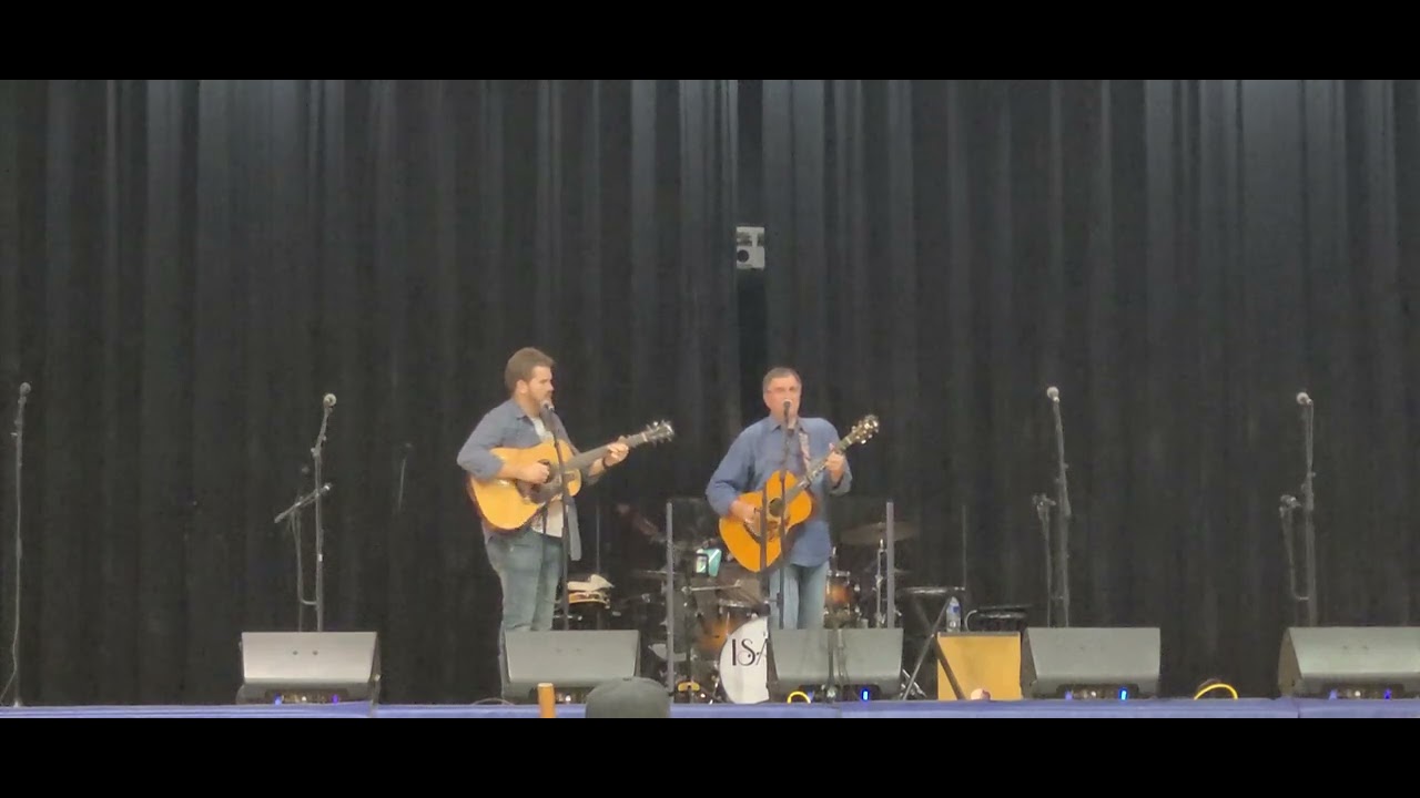 Highway 40 Blues / Larry Cordle and Clay Hess