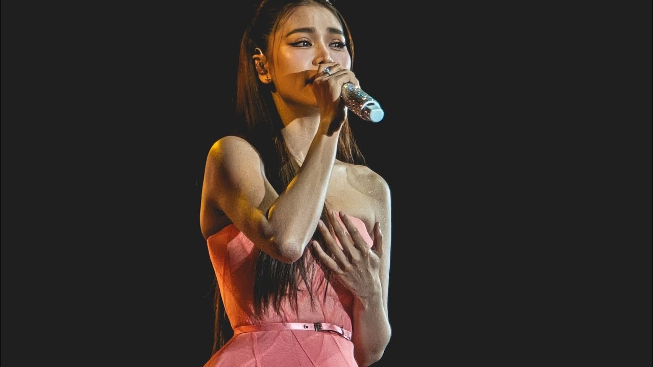 unforgettable cover by Engfa Waraha #CharlottePossible2ndConcert #อิงฟ้าวราหะ #engfawaraha