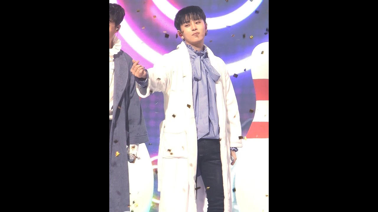 [MPD직캠] 하이라이트 용준형 직캠 얼굴 찌푸리지 말아요 Plz Don’t Be Sad Highlight YONG JUNHYUNG Fancam @엠카운트다운_170323