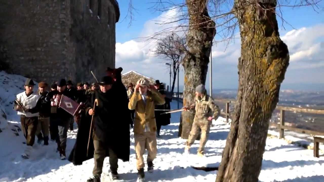 Chiusano di San Domenico: il Borgo Medievale e la Cattura dell'Orso (10 febbraio 2013)