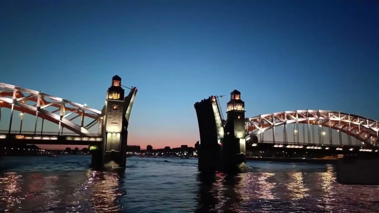 Лучшая экскурсия в Питере.  Ночное разведение мостов.