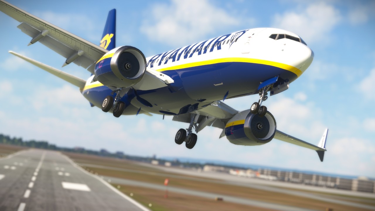 INSANE Boeing 737 Landing at Ottawa Macdonald Airport?