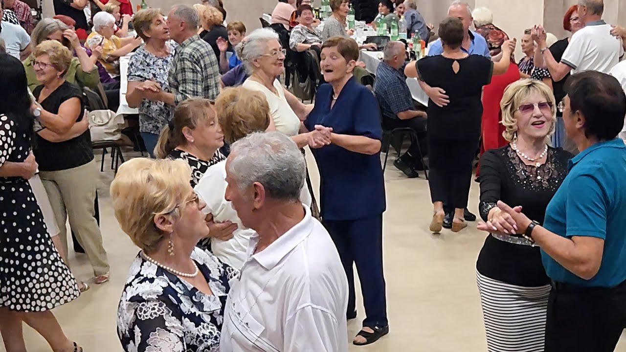Druženje uz glazbu i ples🎶Udruga umirovljenika i starijih osoba Orahovica  - 10.7.2025.