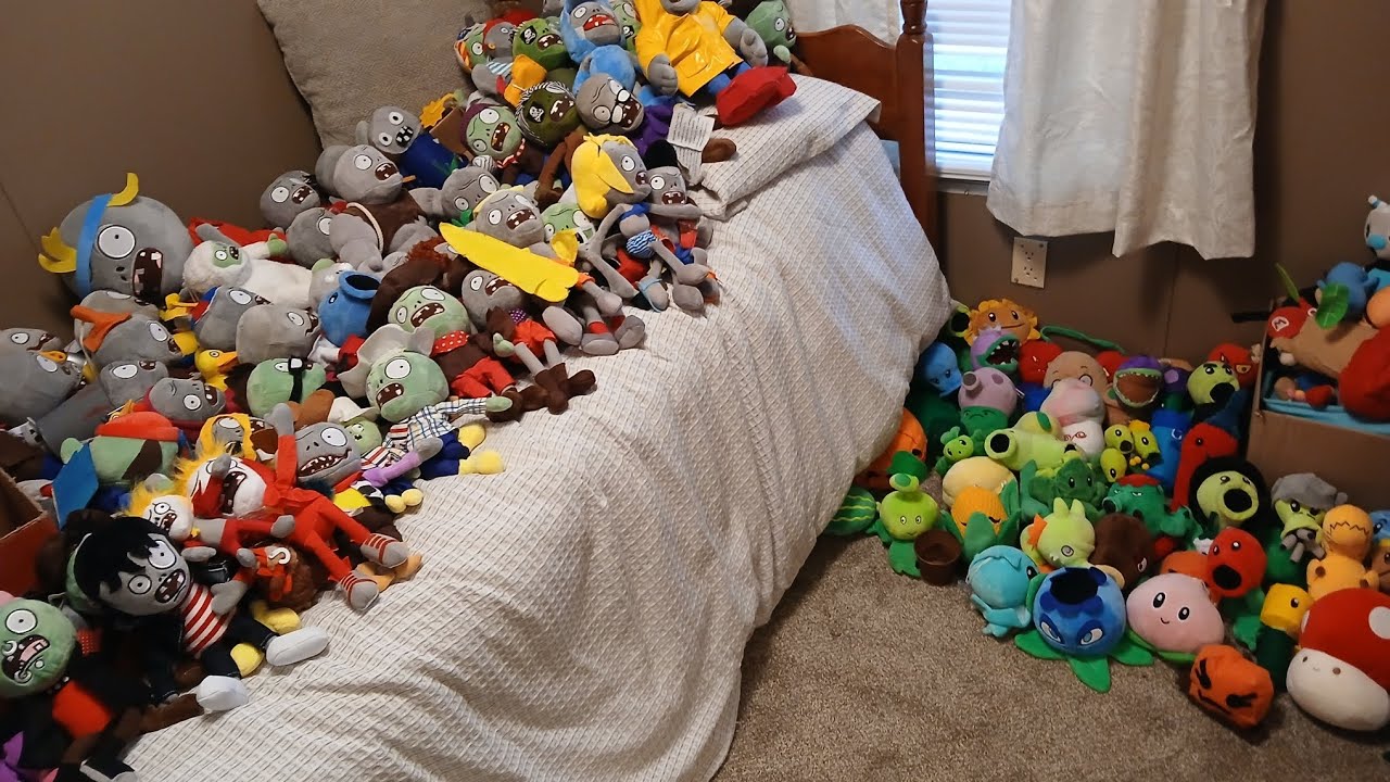 Plants vs zombies plush collection 2025