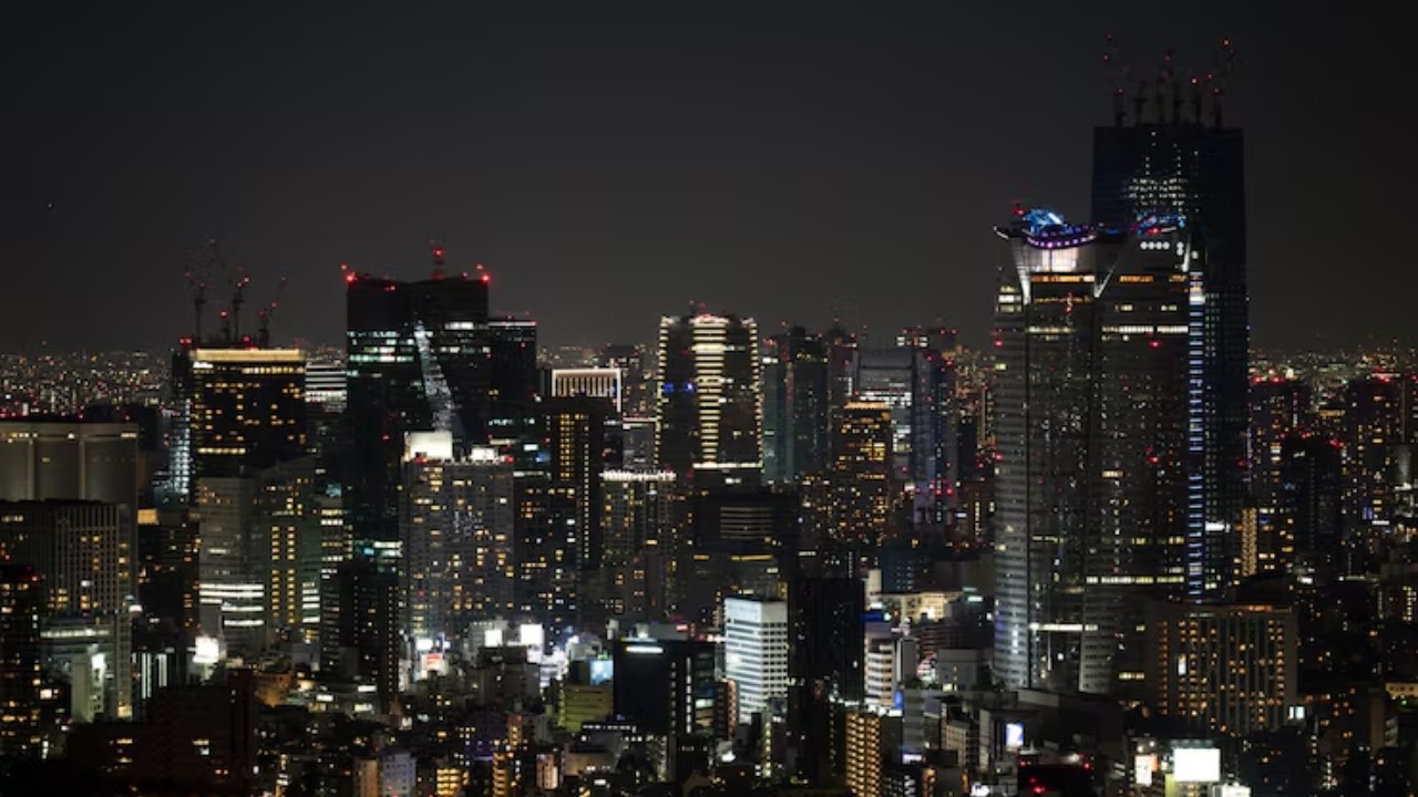 Metropolitan Lights | City Skyline After Dark | Relaxing Songs