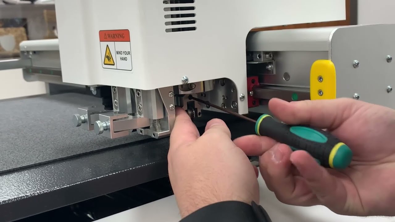 Eclipse How to Change Creasing Wheel to Perforation Wheel