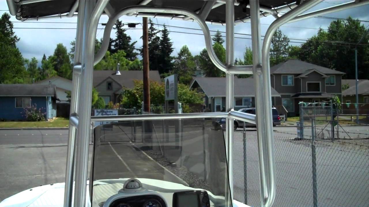 2004 Triumph 190 Bay Boat Static Display