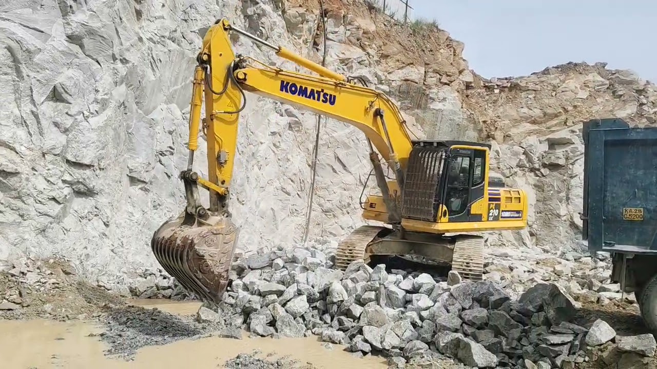 Hitachi Komatsu 210 | Crusher loading | Dump truck | Tipper Truck | Indian Home Construction Stone 