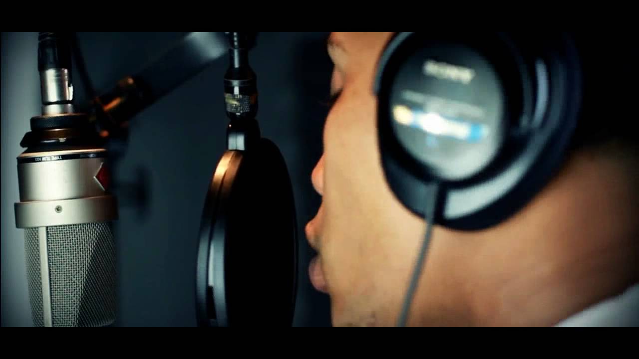 Algenis - Escucha Como Suena (Official Video) (Full Records)
