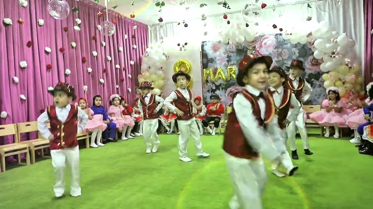 8 mart bayrami