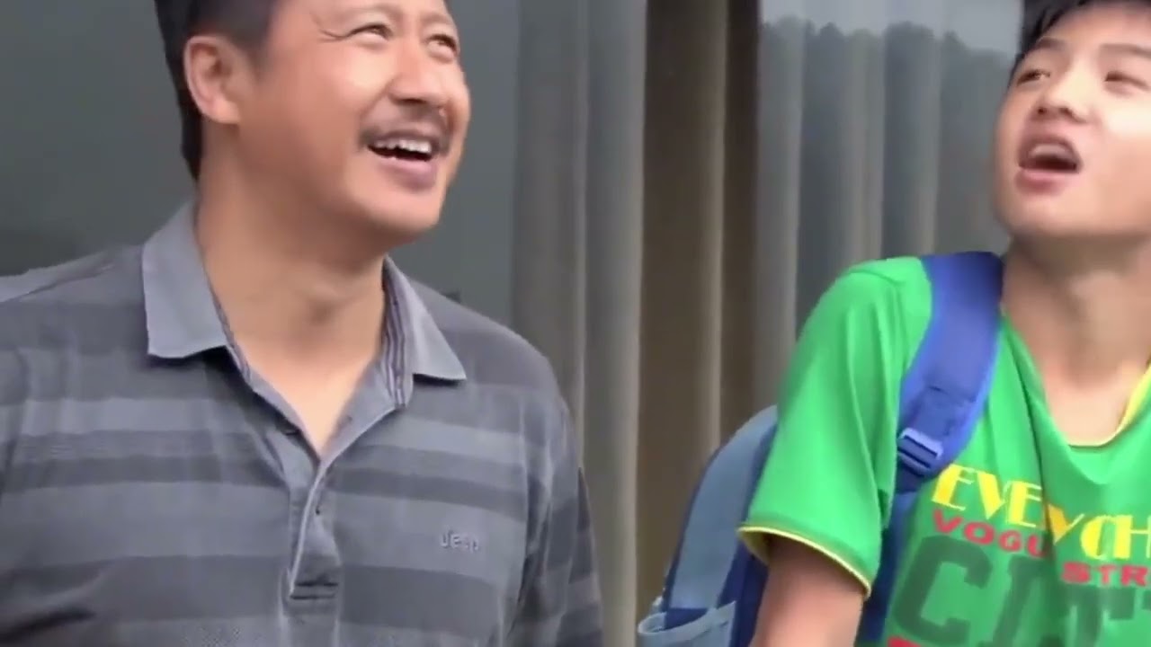 不是乾爹窮沒有錢，只是乾爹不想秀，乾爹的大別墅看呆男孩