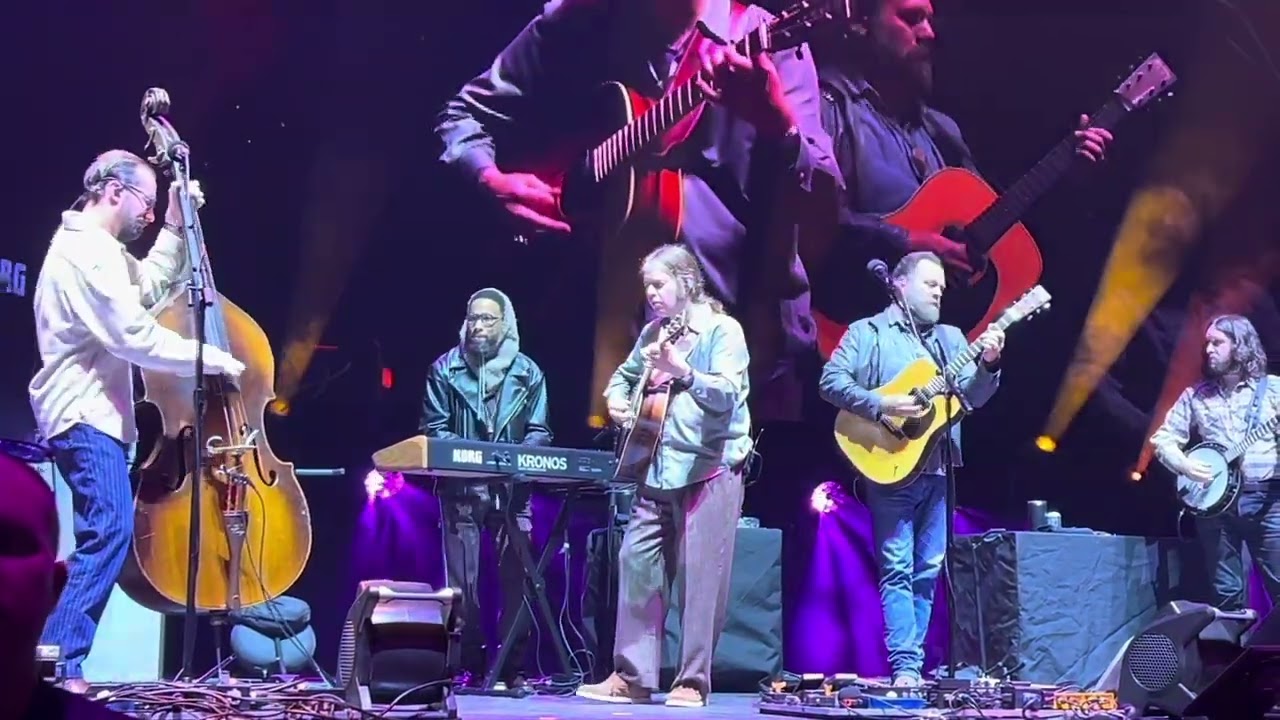 Billy Strings “Running On Empty + Back on the Train” 11/01/25 Baltimore, Maryland @billystrings 