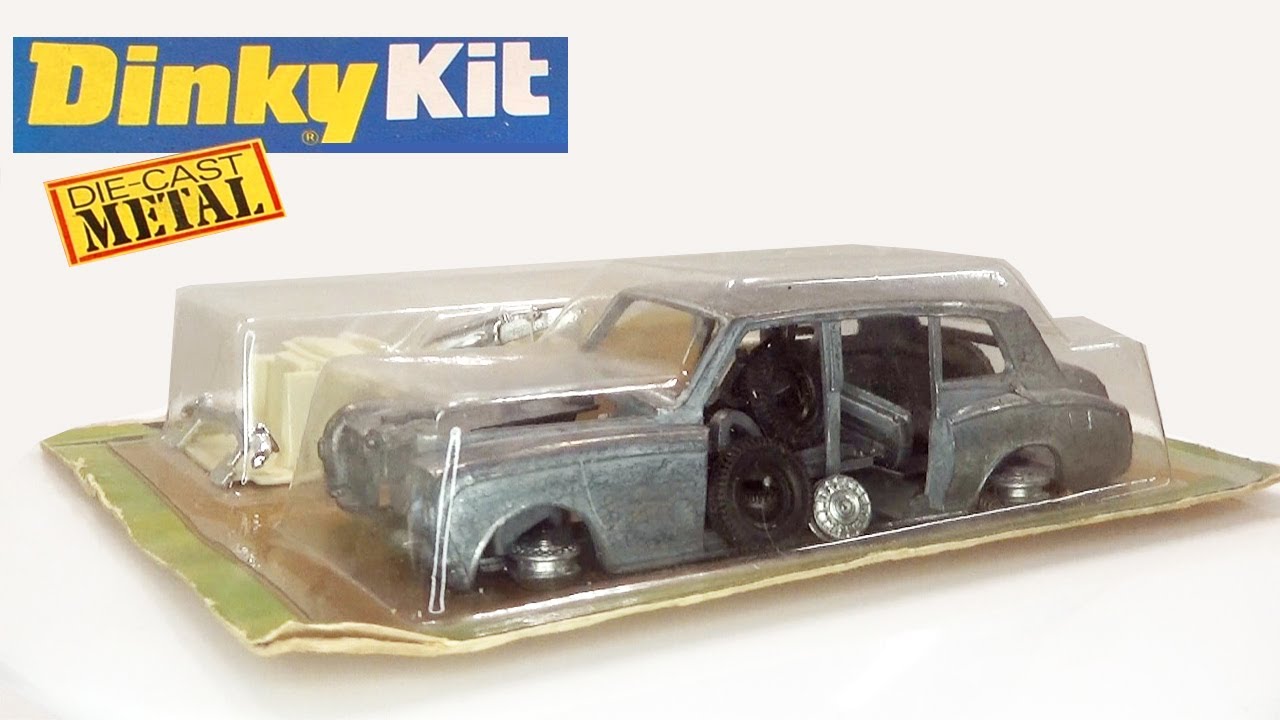Дизайн психоделического Rolls-Royce Phantom V Джона Леннона на основе модели Dinky Kit.