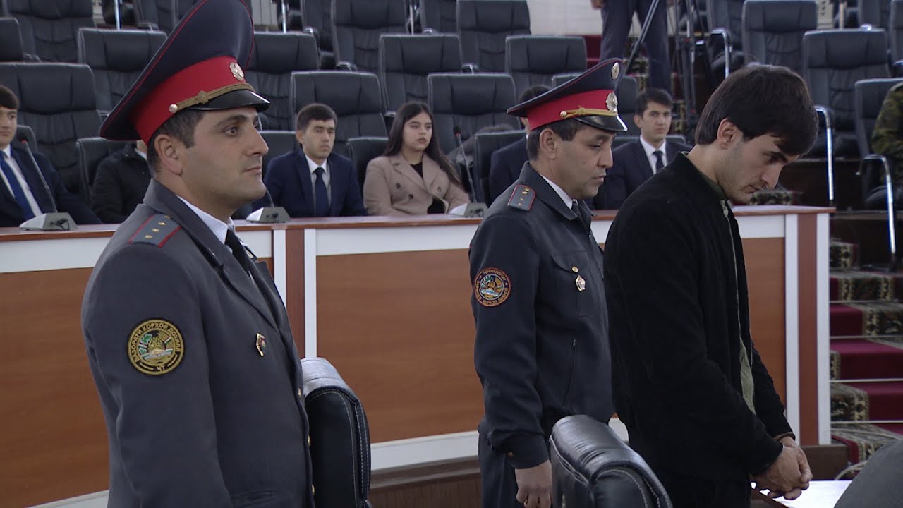 Даъватномаро гирифта аз хизмат гурехт ва суд шуд