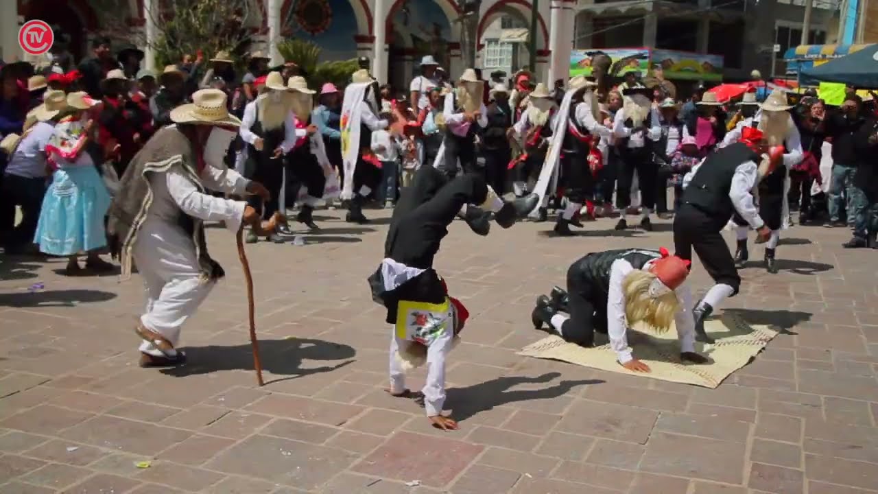 El CHILOLINGO | EL CAPITAN  DE HIDALGO 2023 Y SUS CHILOLOS en la Explanda Municipal