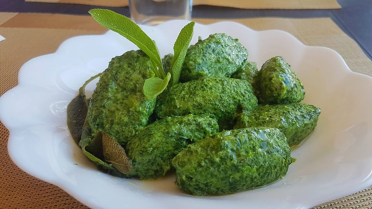 Gnudi gnocchi di ricotta e spinaci