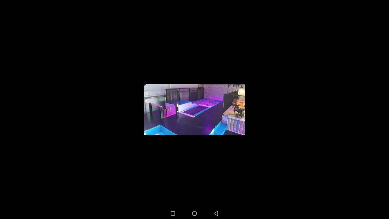 Trampoline park 1055