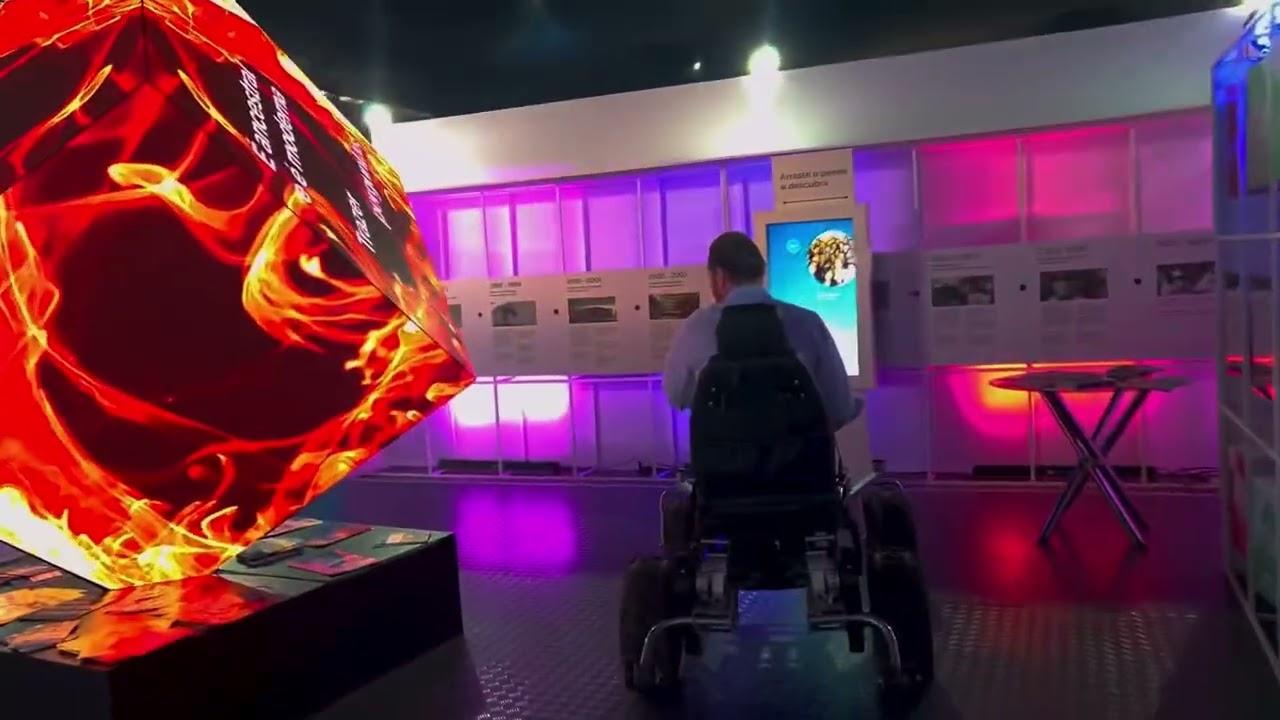 Divinita 3 funções em uma única cadeira de rodas uma delas kit opcional off road