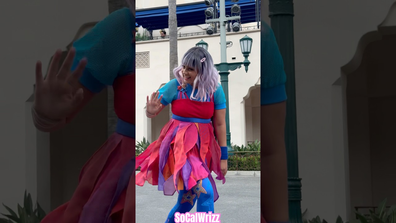 #bettertogetherparade #disney #pixar #castmembers #castmember #dance #socalwrizz #foryou #fyp