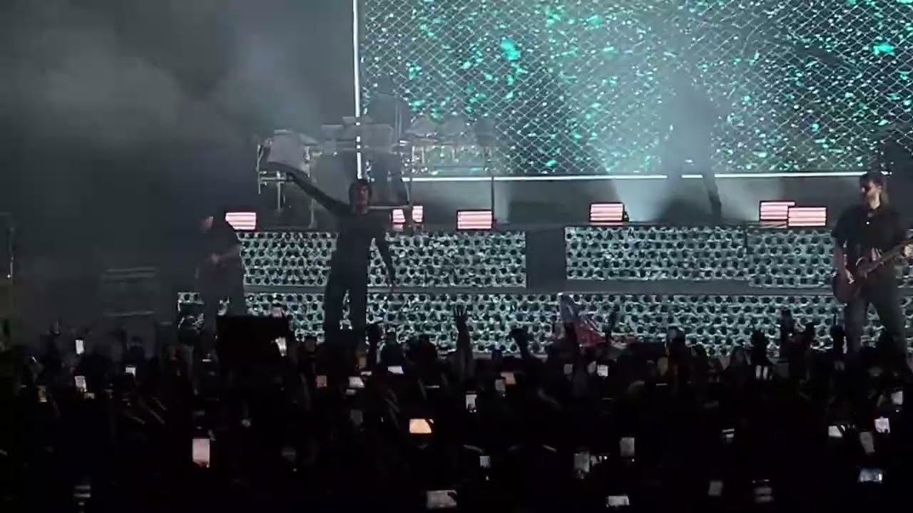 Bring Me the Horizon - Sleepwalking (Live in Chile, Teatro Caupolicán 2022)