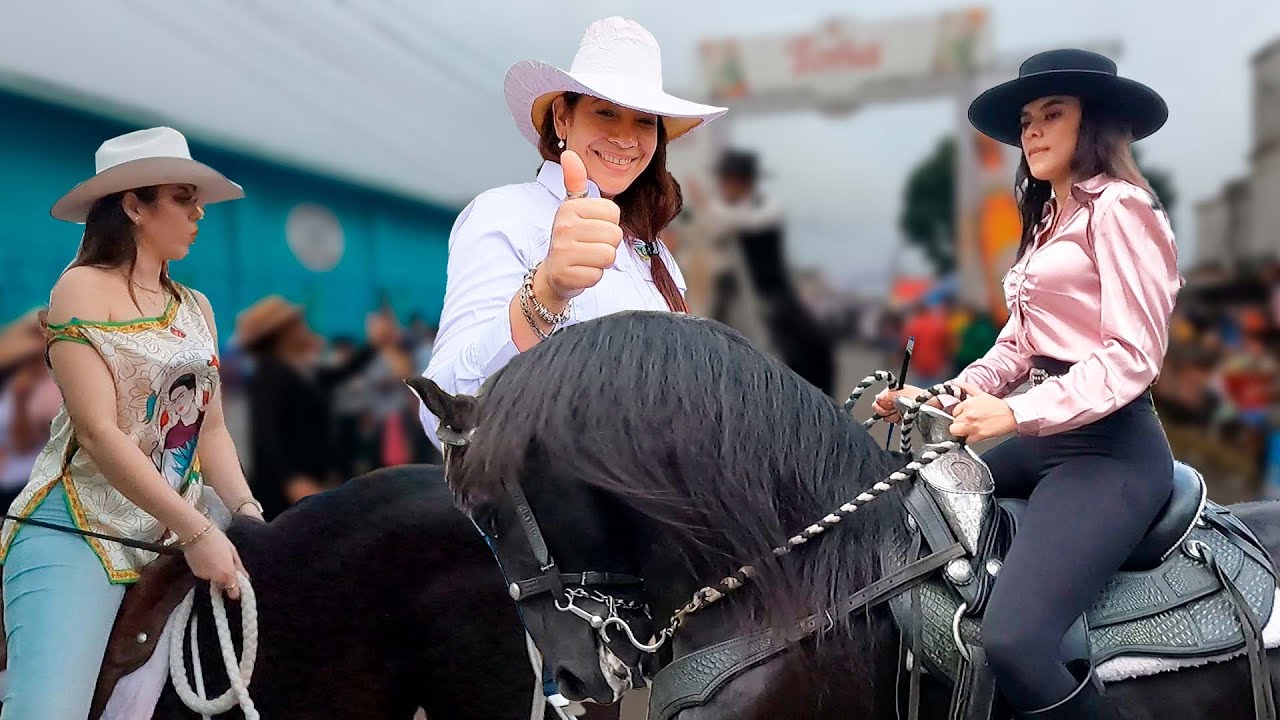 Increíble CABALGATA de MUJERES en Diriamba🐎🇳🇮