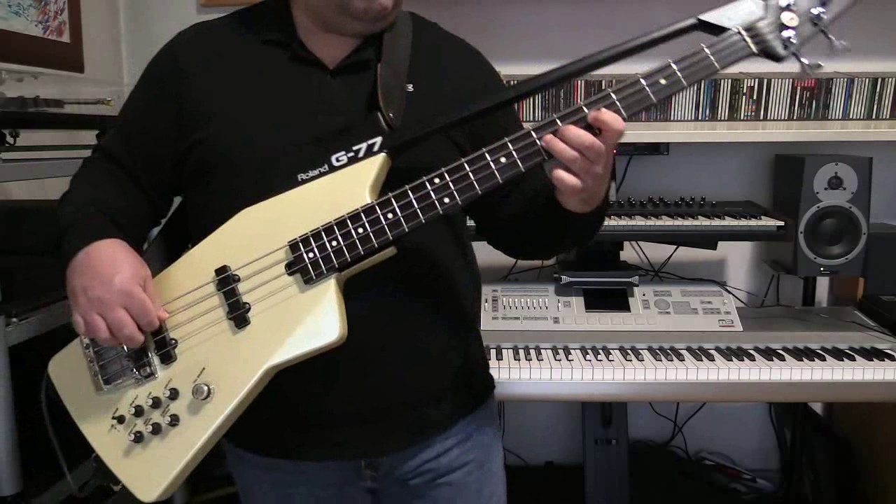 Synth Bass Cover - Bananarama - Venus - with Roland G-77 synth bass
