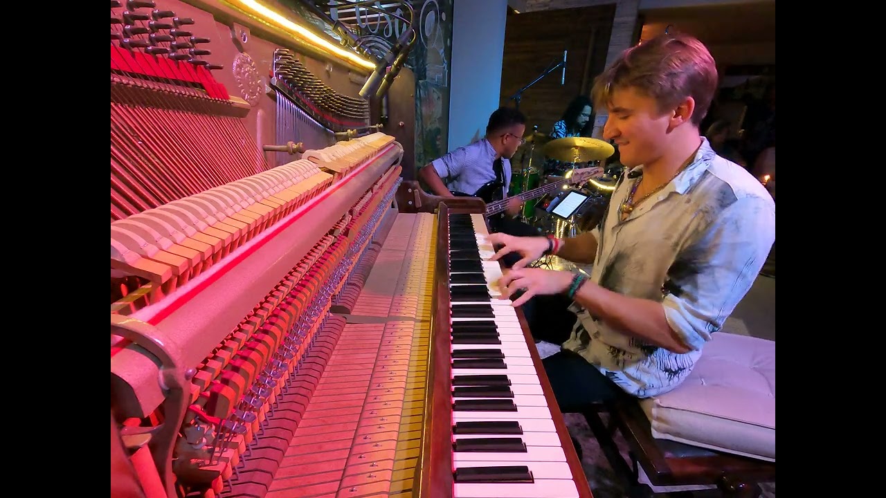 Fiesta, Marco Poingt Trio