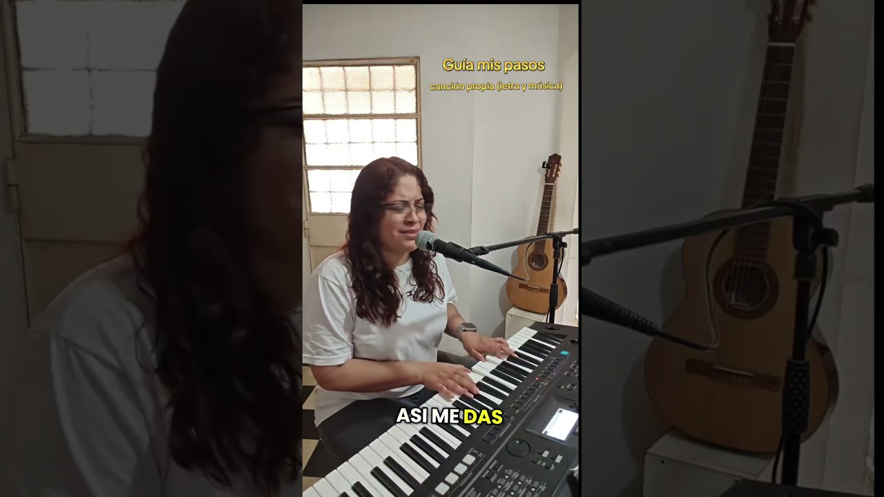 Canción: Guia mis pasos ft Lua (mi perrita) mi única fan. Canción propia 