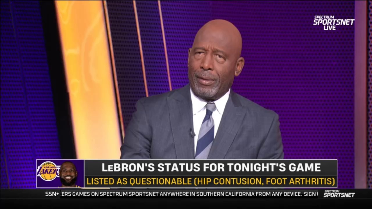 James Worthy reacts to Lakers make huge change to starting lineup vs. Bulls tonight: Lebron is BACK
