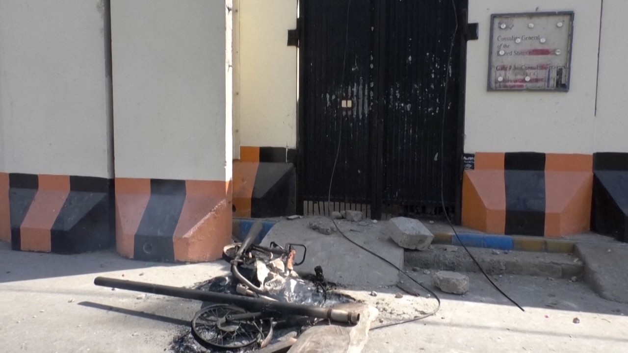 9 killed, over 12 injured in clash outside US Consulate in Karachi