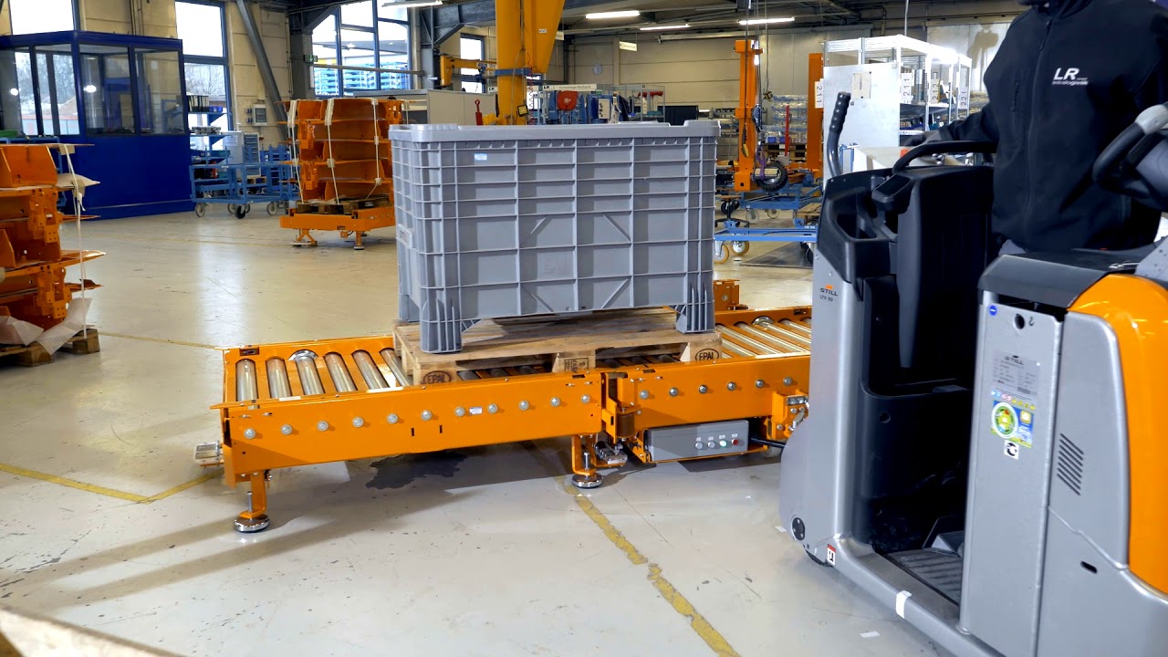 Automation scenarios with the LiftRunner® tugger train from Still