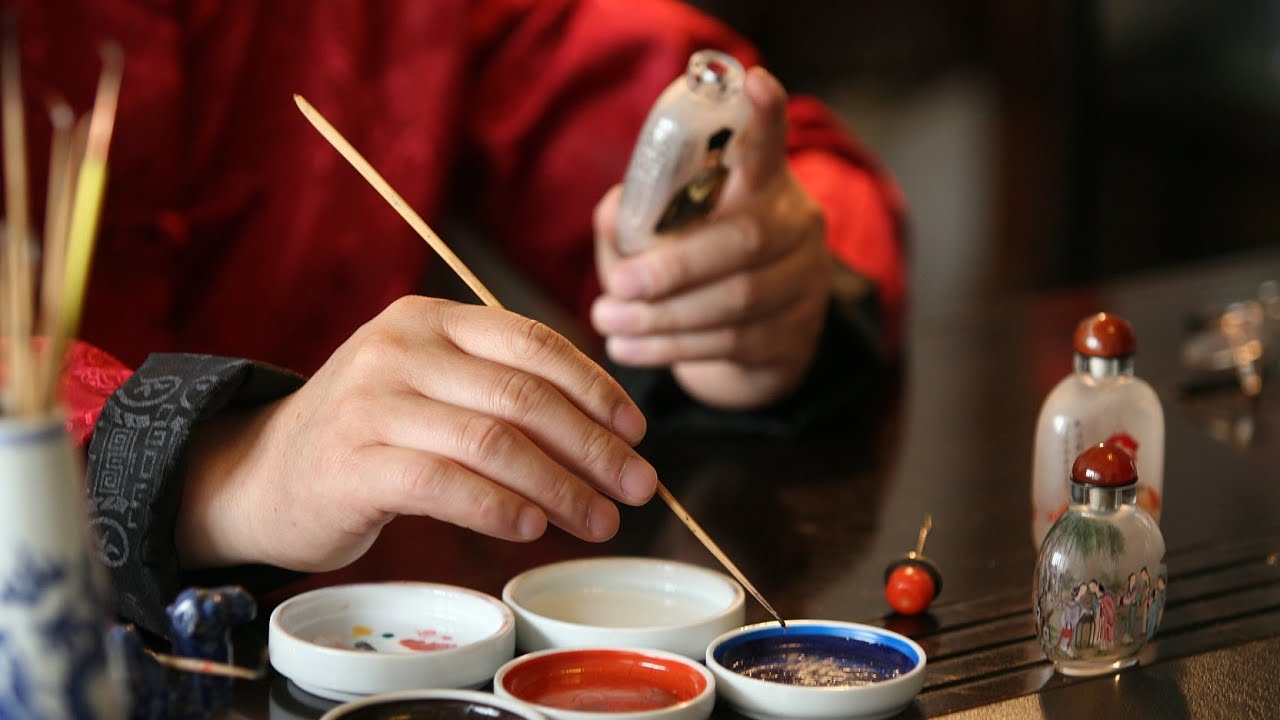 Snuff bottles, a time-honored art in China