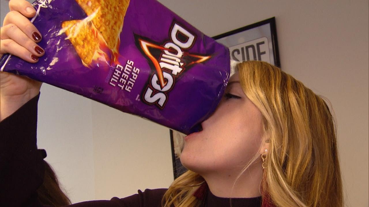 Do Men and Women Eat Doritos Differently?