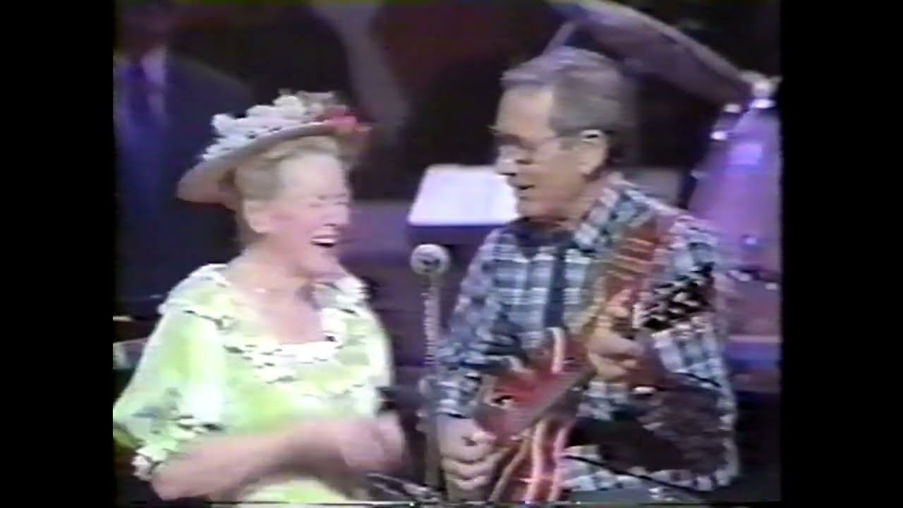 Minnie Pearl - Celebrating 50 years Grand Ole Opry - Chet Atkins / November 10, 1990.