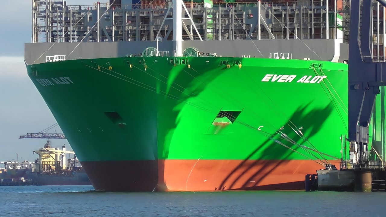 24,004teu EVER ALOT - Worlds biggest containership berthed at the Port of Felixstowe 19/8/22
