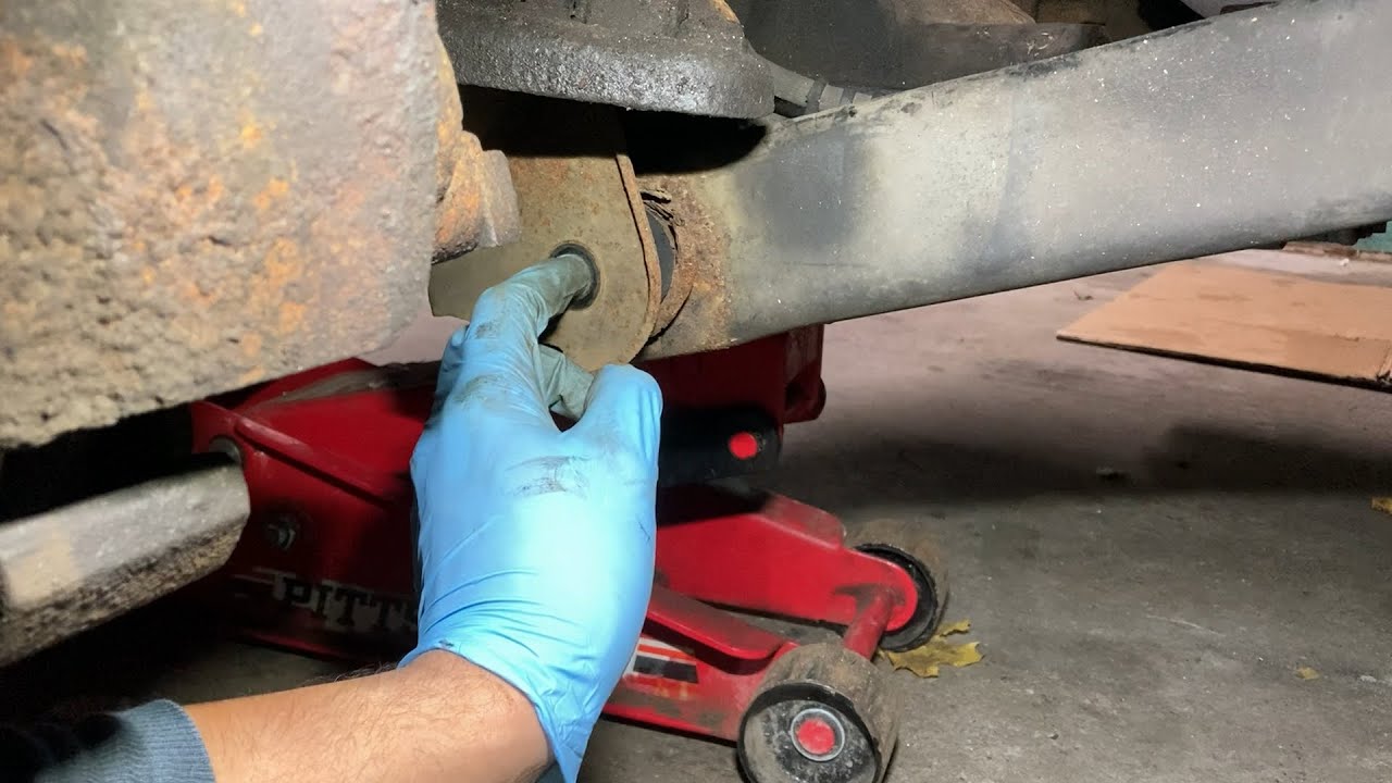 Installing New Lower Control Arms On The Jeep Grand Cherokee WJ