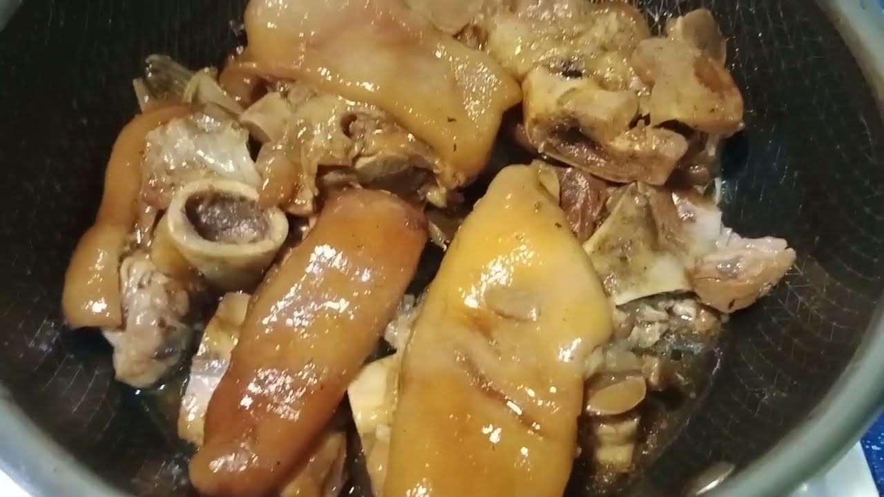 Pork knuckle stew Chinese recipe