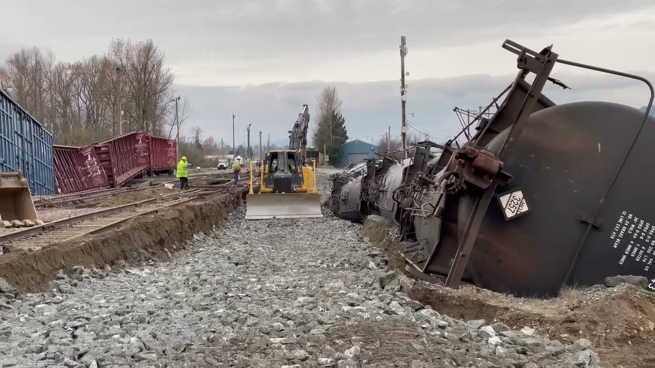 11-20-21 Sumas, WA - Derailed Train Post Flood Cleanup