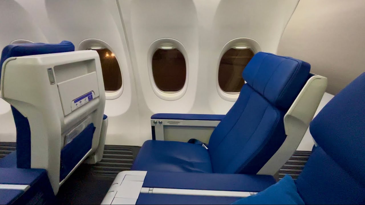 Malaysia Airline Business Class BKK-KUL-SIN / Qatar Airways Premium Lounge(BKK) / Golden Lounge (KL)