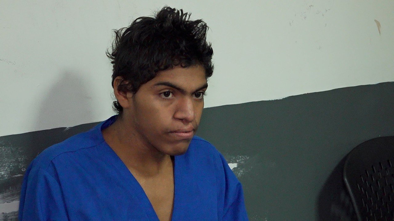 Acusan a hombre de intimidar con cuchillo a su víctima