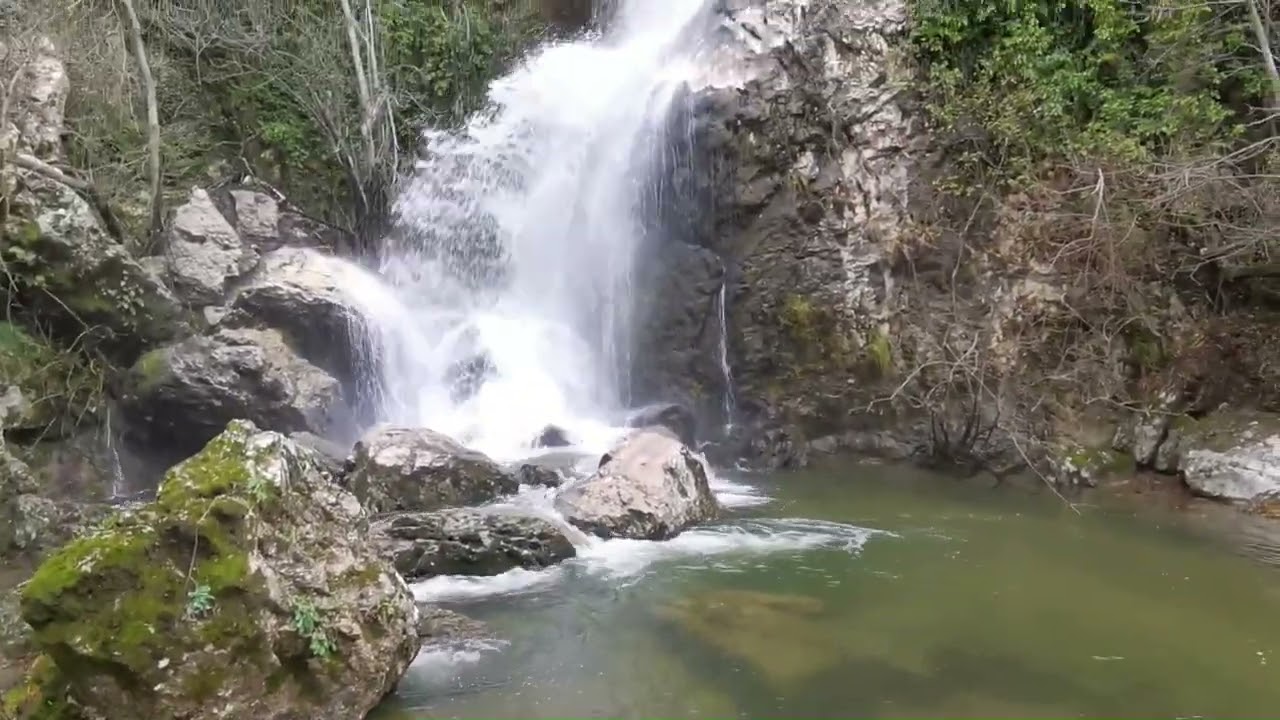 La cascata Palazzolo Angara... 