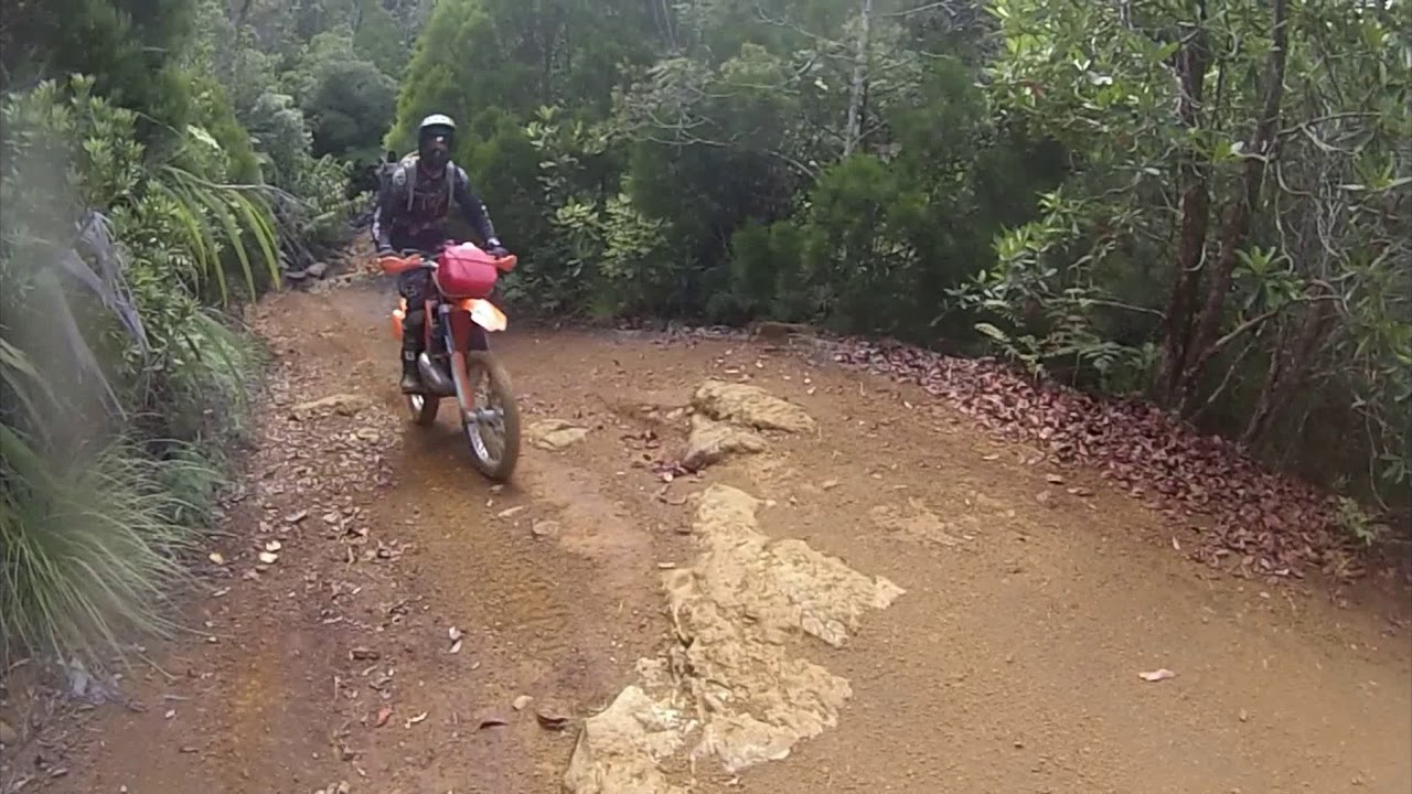 Trekking enduro Mont Dzumac in New Caledonia